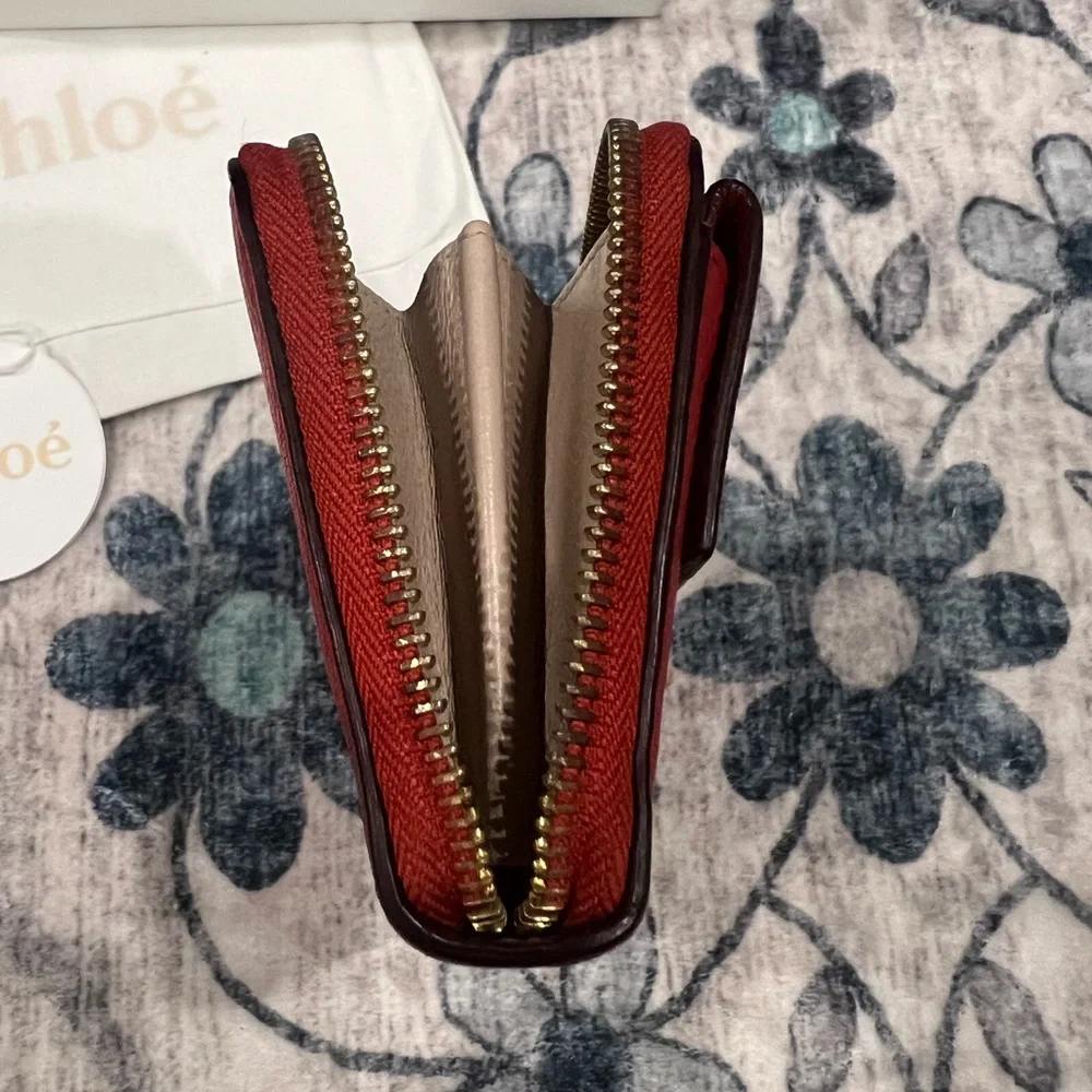 Chloé Drew Long Red Leather Wallet ( all inclusive)
Box, Dust bag, tag,COA card - Picture 4 of 16